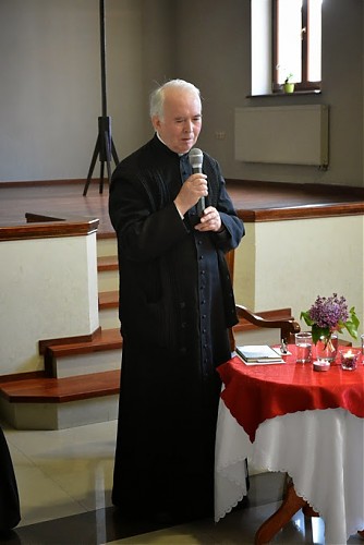 Spotkanie autorskie ks. Stefana Misińca w Kalwarii w 95 rocznicę urodzin Świętego Jana Pawła II
