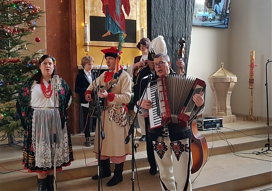Uroczystości odpustowe w kościele pod wzw. św. Pawła Apostoła w Wieliczce z udziałem zespołu ”Sine Nomine”